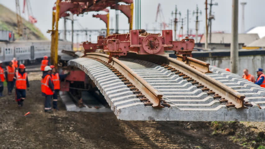 Фото - Россия собралась дать Ирану денег на строительство железной дороги