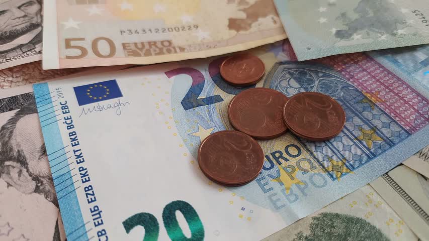 Фото - Европа захотела ввести налог на вывод санкционных денег
